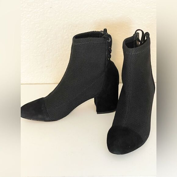 Schutz Emilia Women's Knit lace up Ankle Bootie Black Booties 6. NWB - Picture 3 of 13